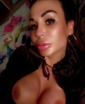 Транс Вирт с подругой  — интим массаж на дому