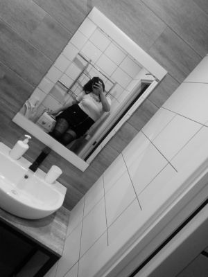 Местная проститутка Милана, 23 лет