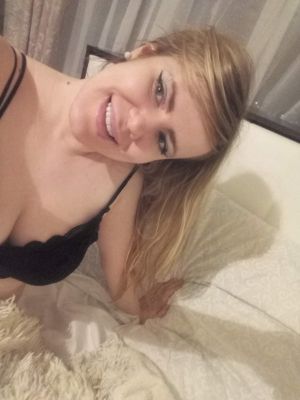 Ксю-Волжский - проститутка с большими формами, 23 лет