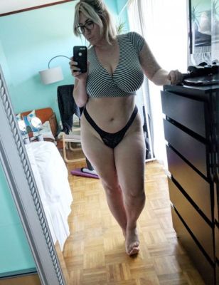 Анастасия  — шлюха за деньги, незабываемый мужской досуг в Волгограде