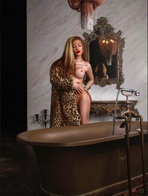 Сексуальная негритянка Милана , закажите онлайн